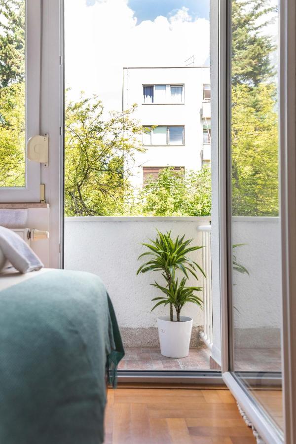 2Bdr Apartment With Balcony Near Maksimir 萨格勒布 外观 照片